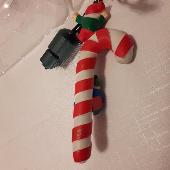 1989 Vintage Noma Ornamotion Candy Cane Elves - Picture 3 of 3